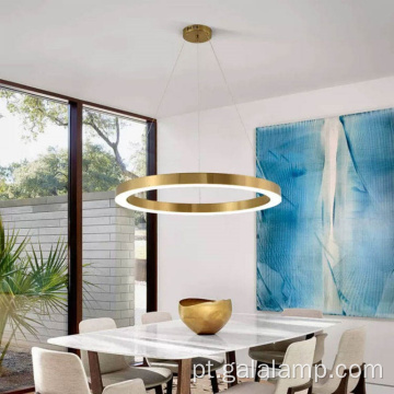 Lustre LED moderno de 3 anéis dourado